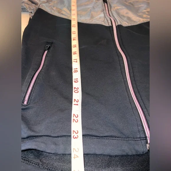 Nike x LSU Women's Wind Breaker - Picture 5 of 5